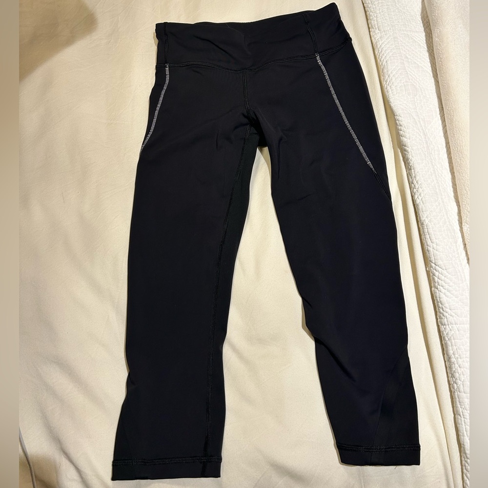 Lululemon Women's Black Capris